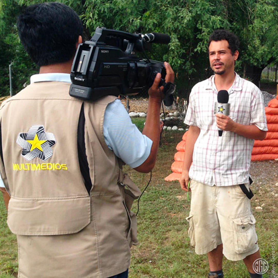 Entrevista con medios locales Entrevista con medios locales